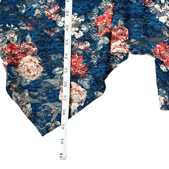 Almost Famous Blue Floral Sleeveless Shark-Bite Dress With Open Back - Small - Picture 9 of 12